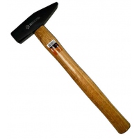 Молоток Вихрь 600 г. квадратный боёк, деревянная ручка